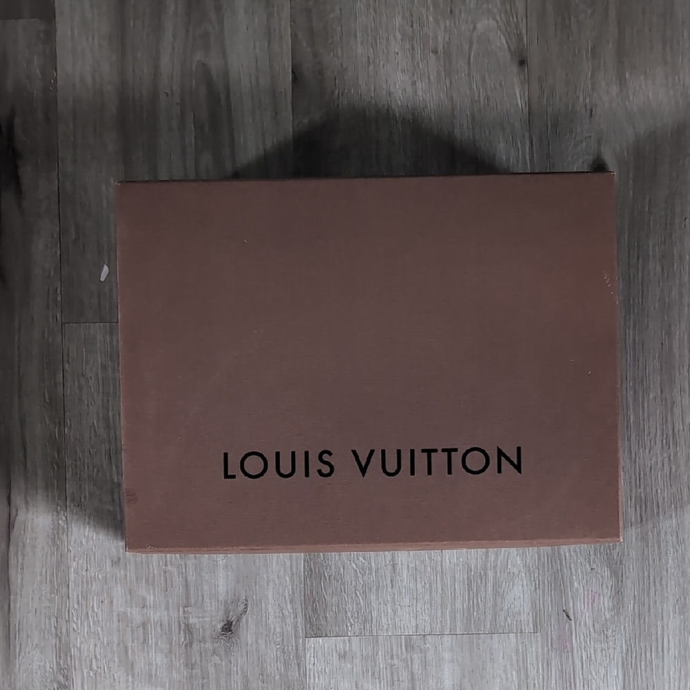 Louis Vuitton Chocolate Brown Box - Picture 1 of 6